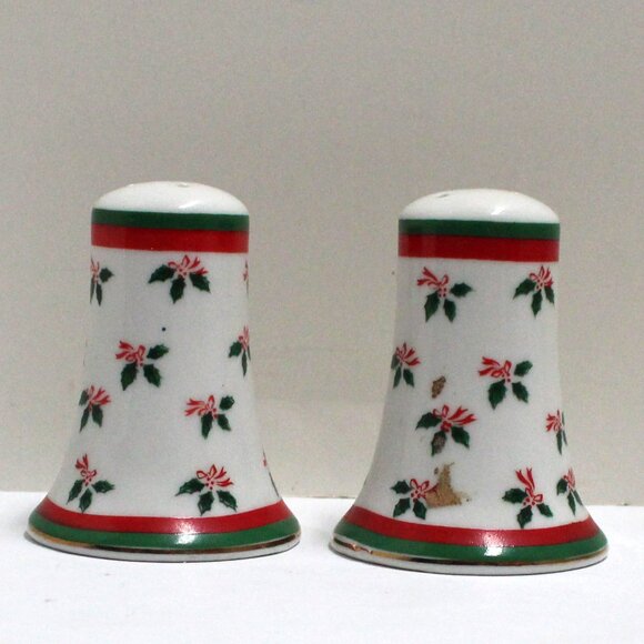 Lefton Christmas Theme Salt and Pepper Shakers With Stoppers - Picture 3 of 13